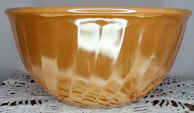 Peach Lustre Swirl 9'' Medium Mixing Bowl Vintage Fire-King Oven Ware 1970s
