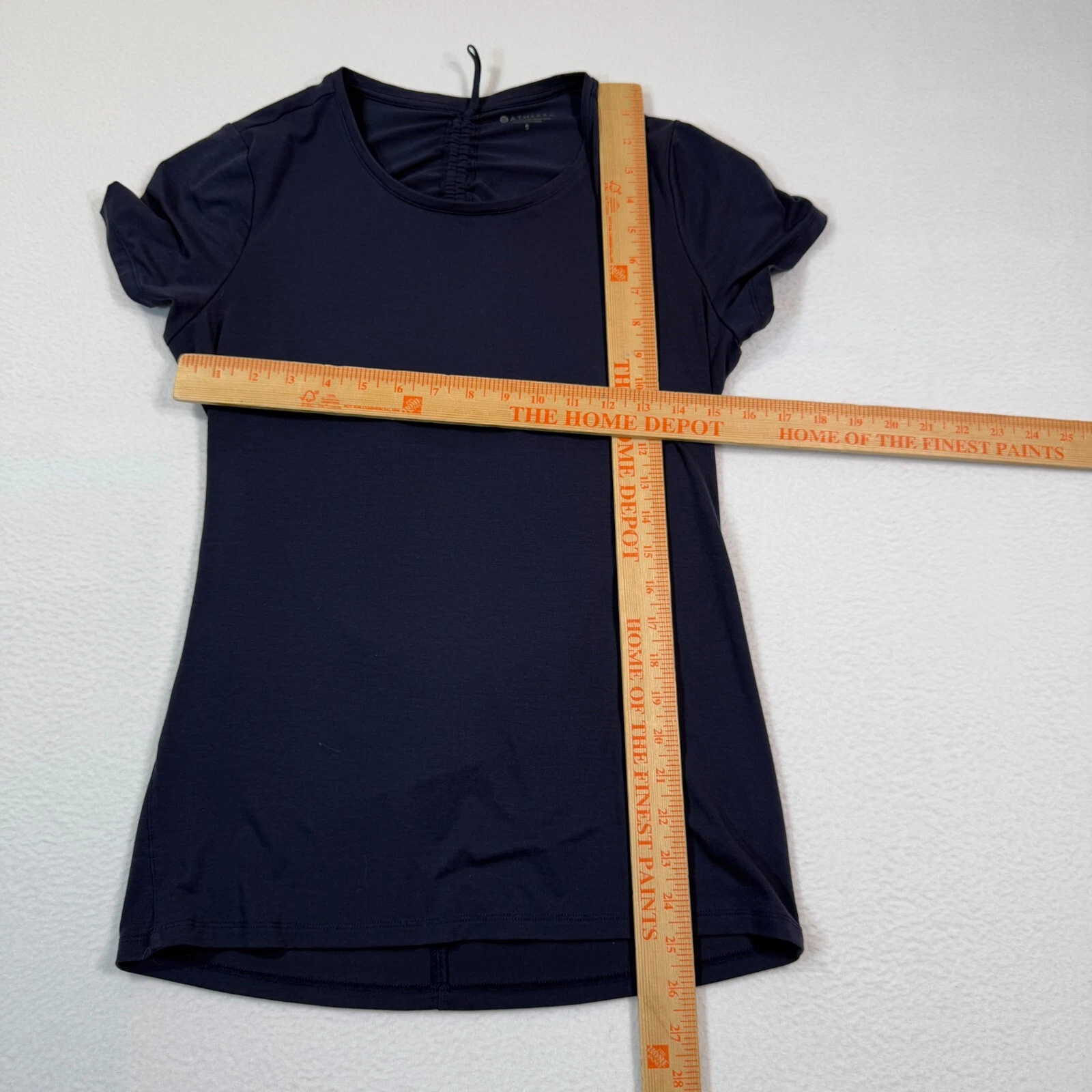 athleta stretch round neck vented back pullover shirt