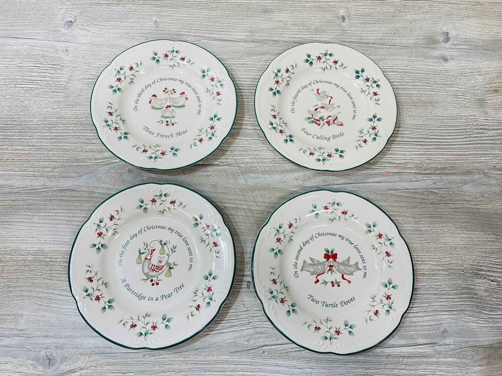 Pfaltzgraff 12 Days of Christmas 4-Piece Dessert Plate Set with Gift Box