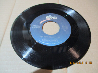 (7) Vinyl 7'' Single - George Jones    I'm Not Ready
