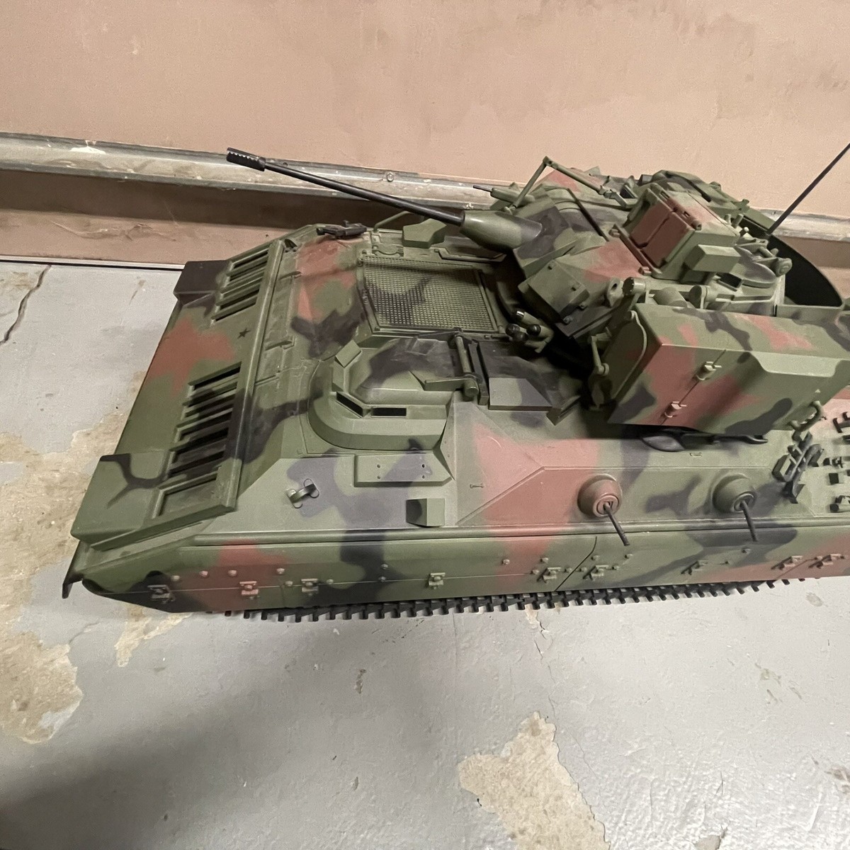The Ultimate Soldier- M2 Fighting Vehicle 1:6 Figure Kit The Ultimate Soldier- M2 Fighting Vehicle 1:6 Figure Kit