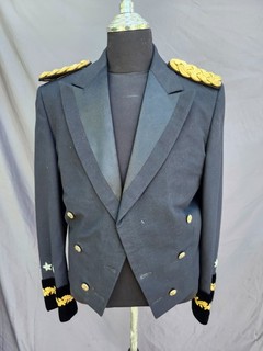 Army General's Mess Dress identified to LTG William Rolya
