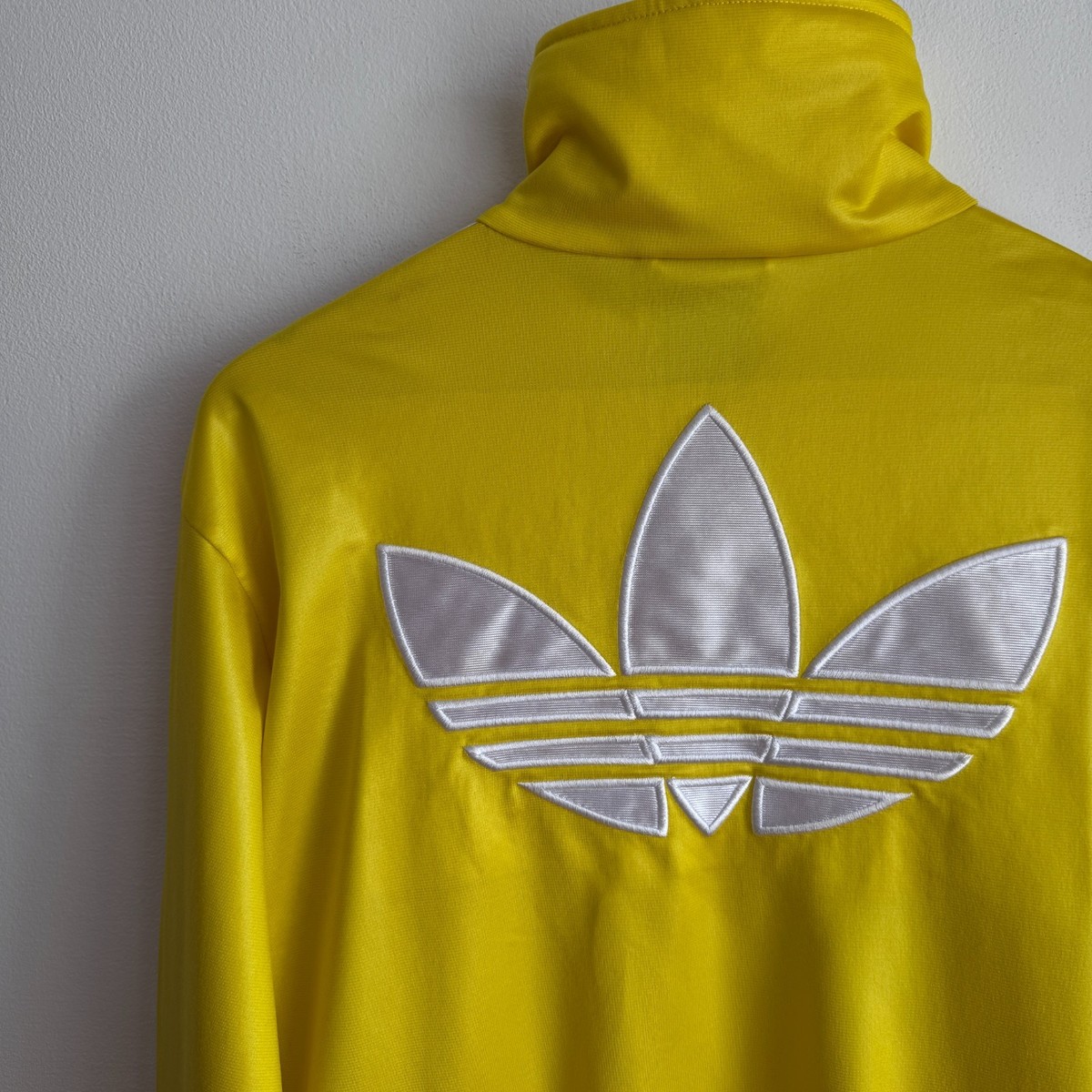 Adidas Chile 62 Track Jacket Yellow Glossy Trefoil Vintage Y2K