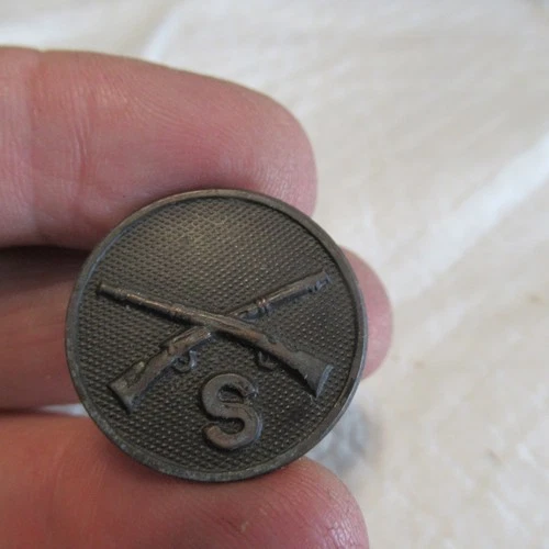 VINTAGE WW1 ERA US MILITARY TUNIC COLLAR DISC PIN COMPANY S