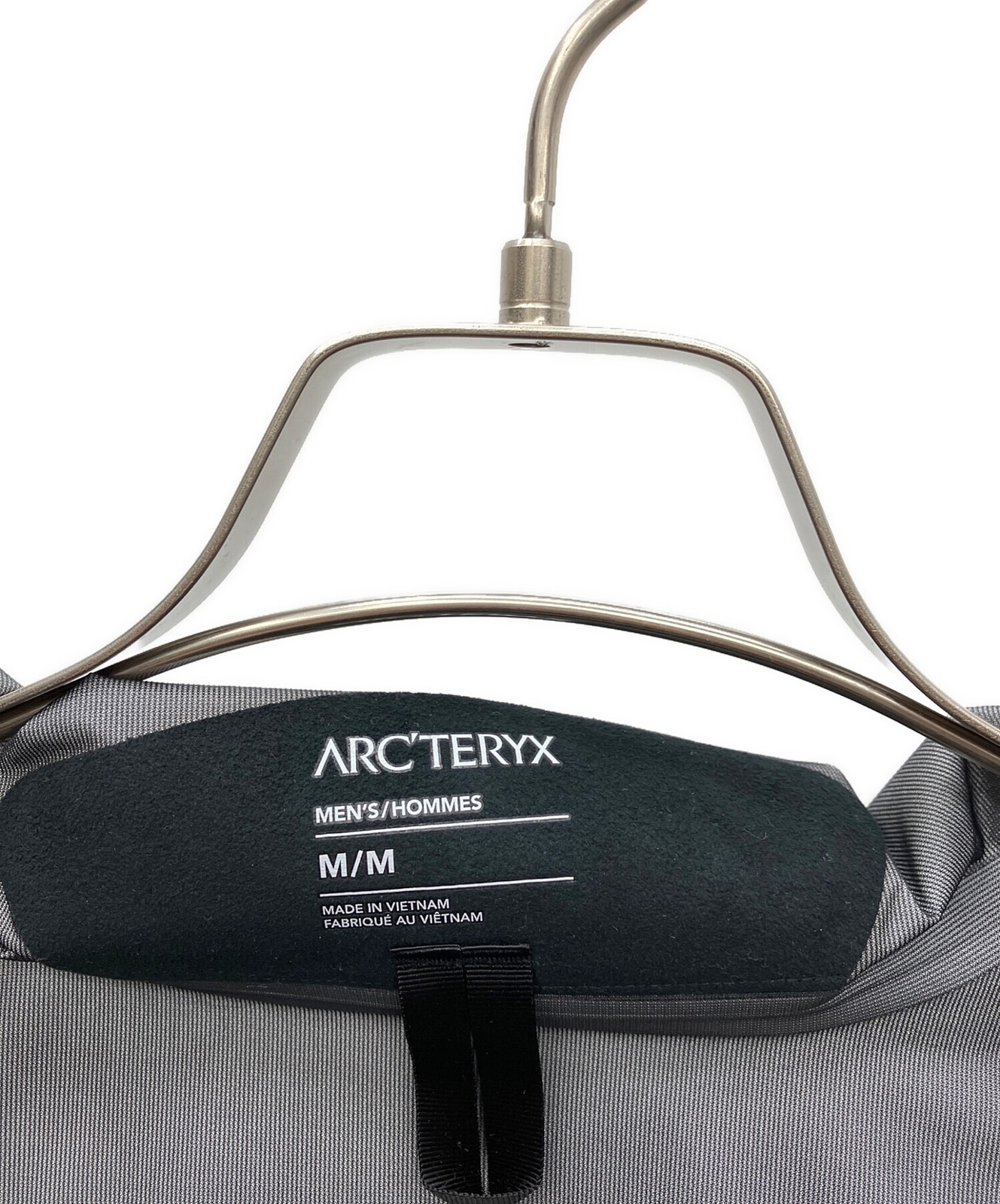 ARC'TERYX Beta LT Jacket Navy Medium - Lightweight Waterproof Gear image 7