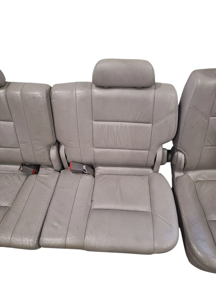 SEQUOIA   2003 Third Seat Station Wagon  Van 631794 - Imagem 2 de 4