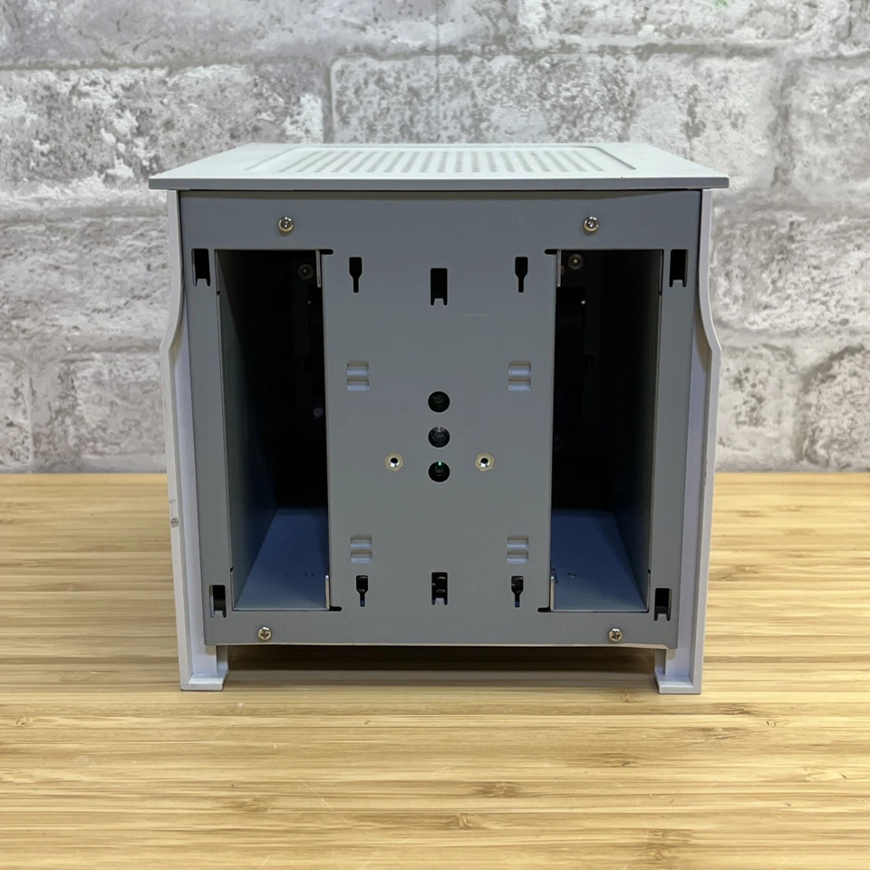 Netgear Storage Central Turbo SC101T Hard-drive Storage Network IDE Plug - Image 4 of 4