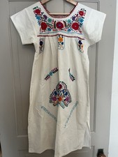 White Colorful Embroidered Mexican Folk Summer Sun Dress Size 10 Cinco De Mayo