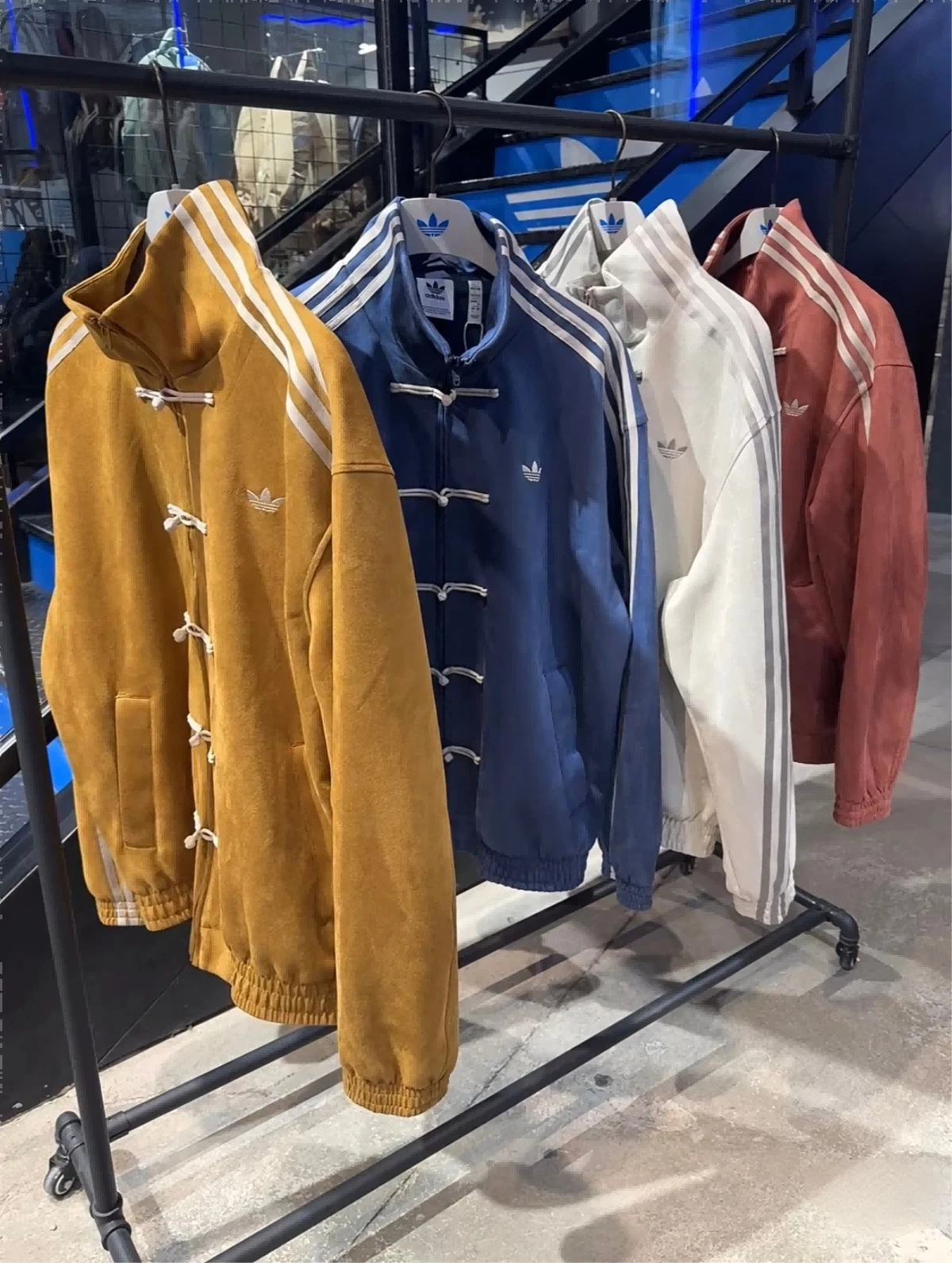 Adidas Originals Ctt Snake Year Limite Chinese Stand Collar Casual Jacket.
Opens in a new window or