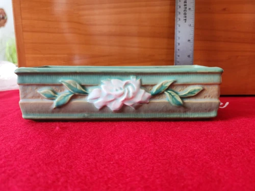 Roseville Gardonia Window Box USA 668-8