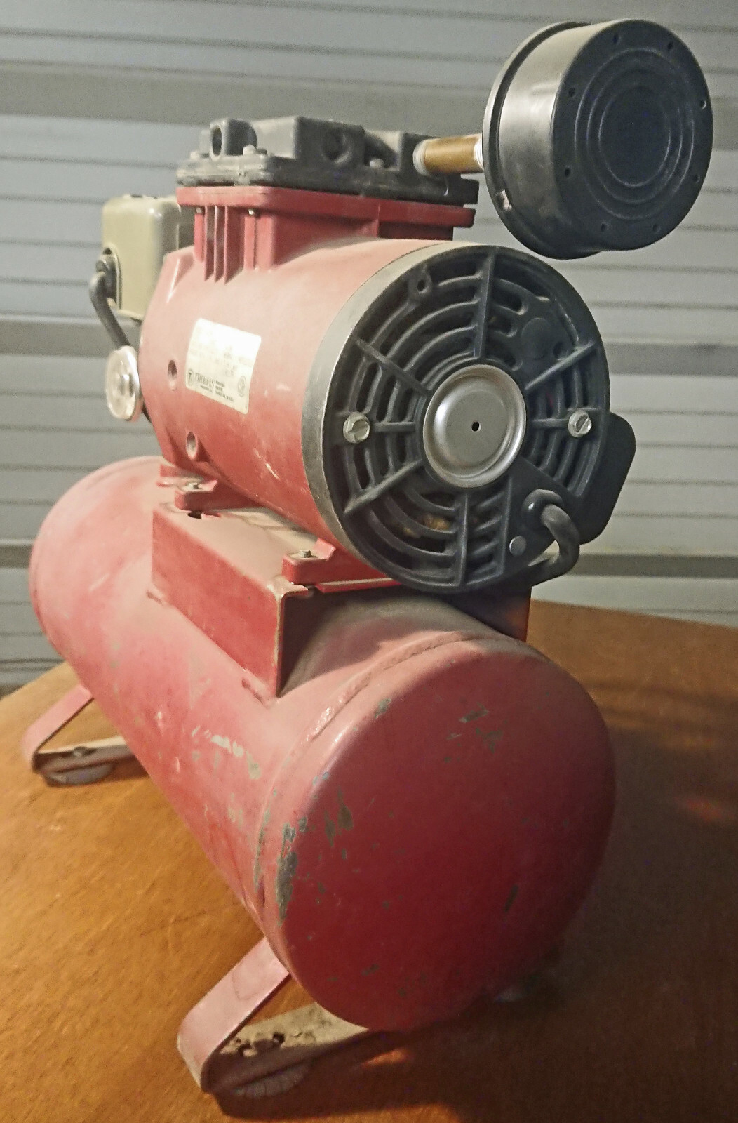 Thomas Air Pac Compressor T-617A Oil-Less Quiet 110V Used Works Great