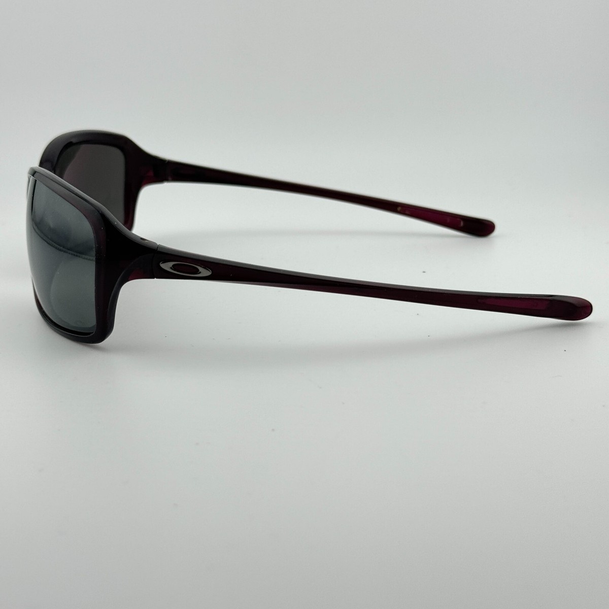Oakley‎ Womens Red Black Sunglasses Gray Lens H13191 Oakley Red Plastic Frame Sunglasses for Women for sale | eBay main image 4