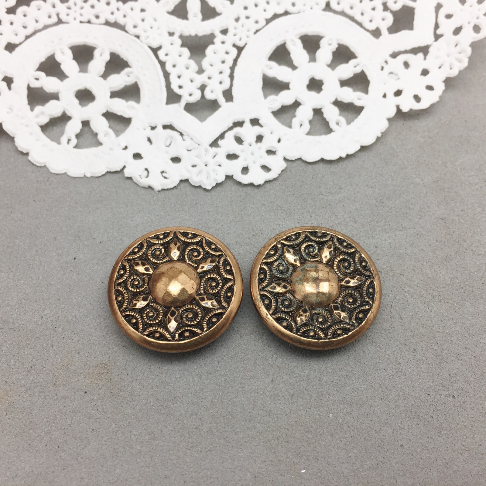 Vintage Button Lot 2 Matched Pair 3/4