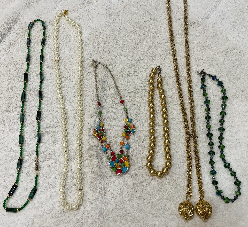 Lot of 6 Quality Fashion Costume Jewelry Necklaces Stylish Accessories