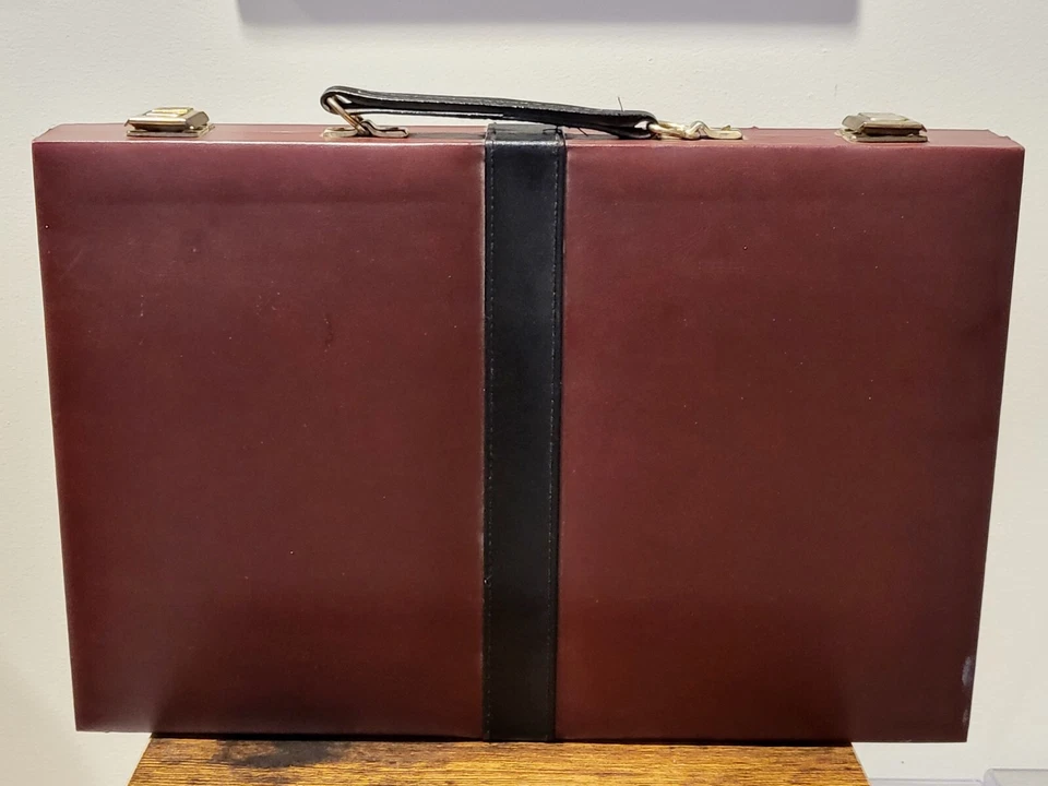 VINTAGE Sport-Design Backgammon Set 18 x 12 Folding Case, Not Complete Taiwan - Image 2 of 4