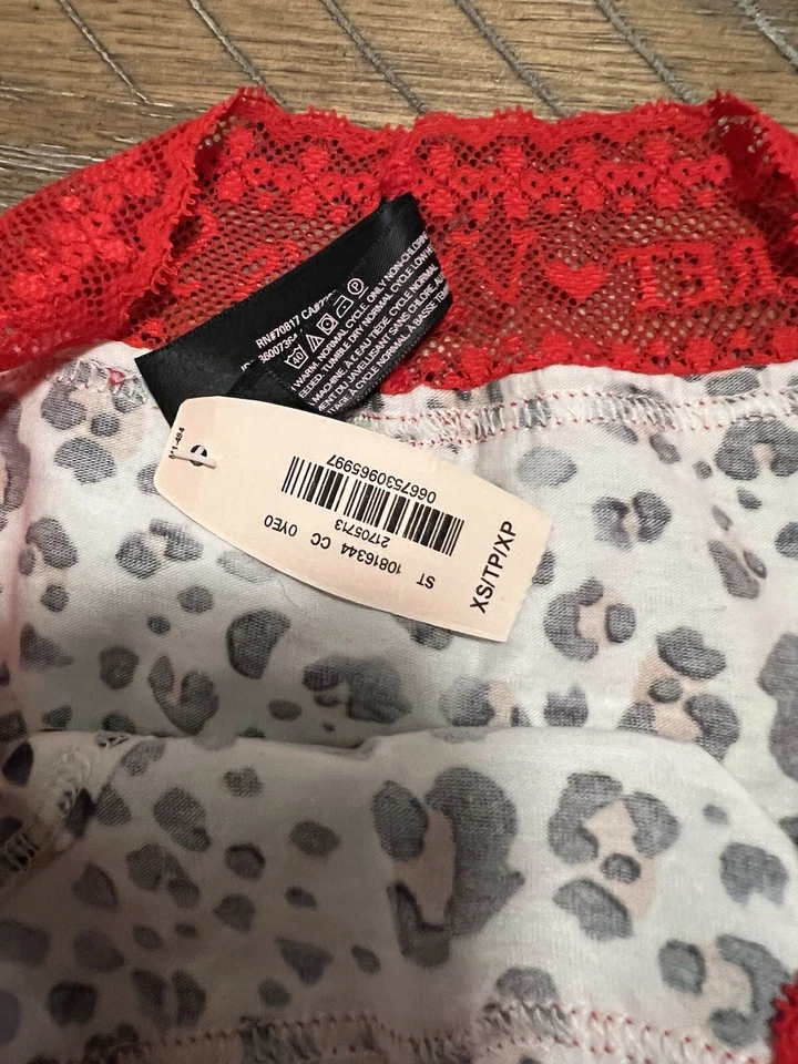 NUEVO CON ETIQUETAS Victoria’s Secret Estampado de Leopardo Tiro Bajo Hiphugger Panty Rojo Encaje Ribete XS Foto 4 de 4