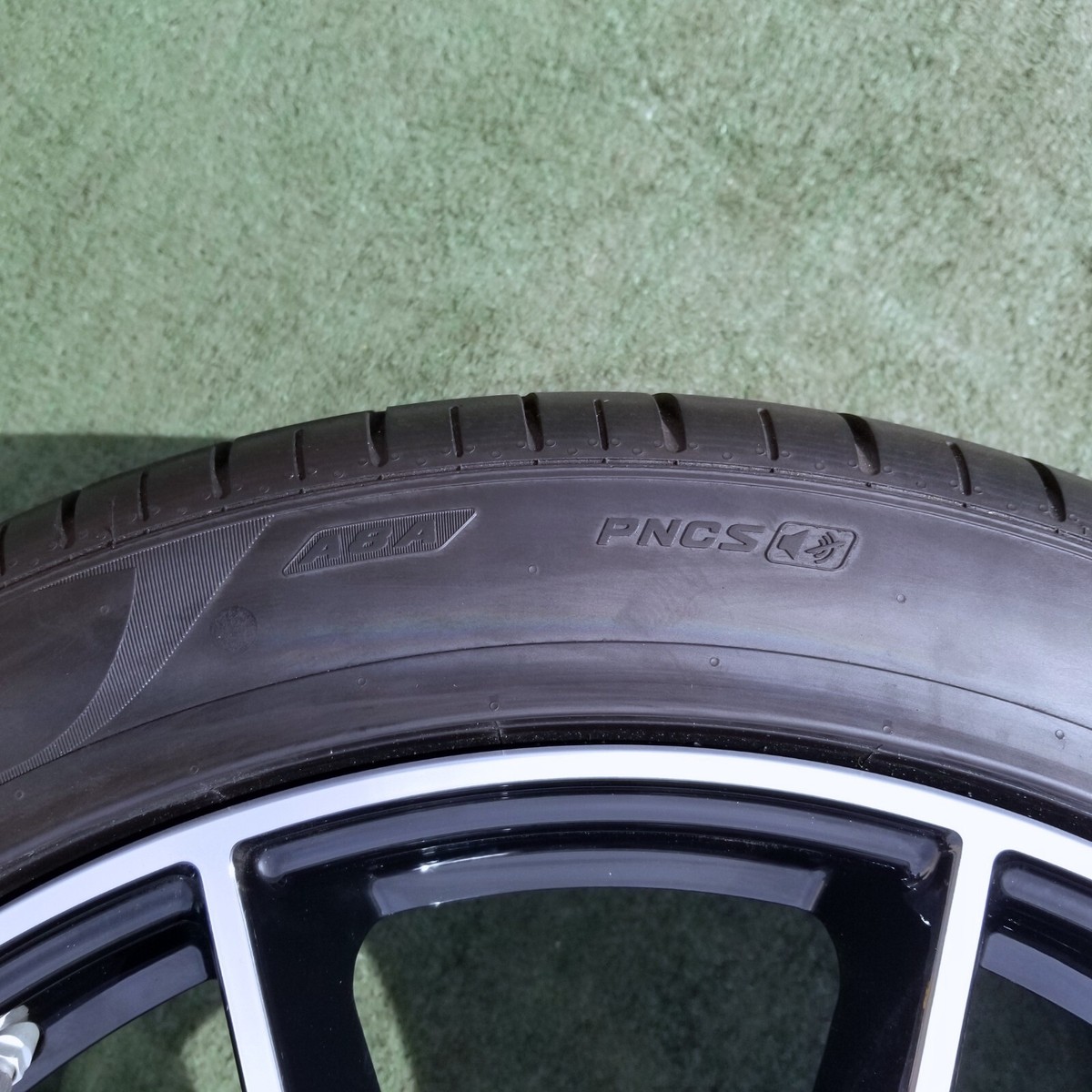 4 Factory Aston Martin DBX Wheels Tires TPM Genuine OEM