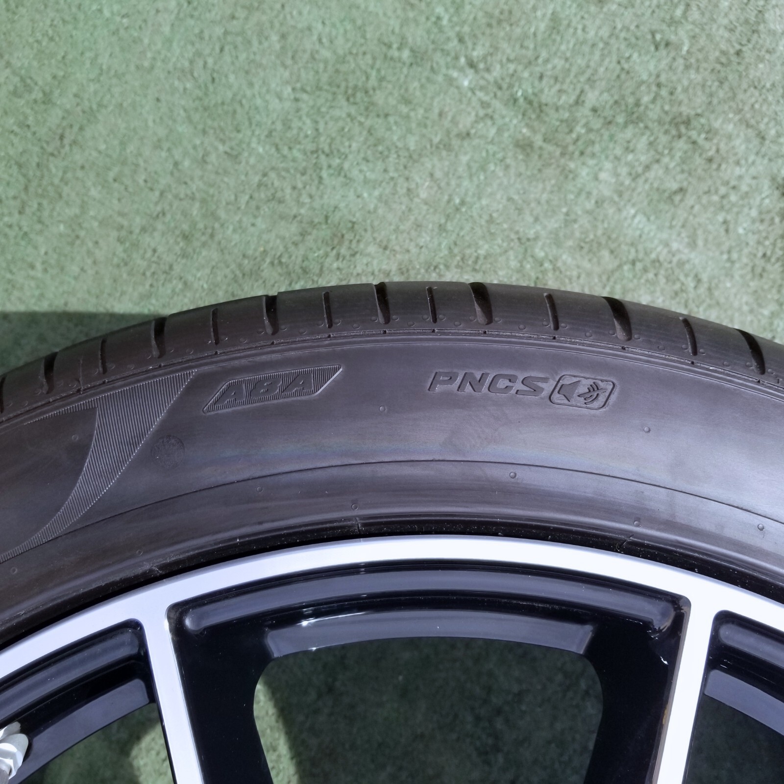 4 Factory Aston Martin DBX Wheels Tires TPM Genuine OEM Black 22 inch Set Sport