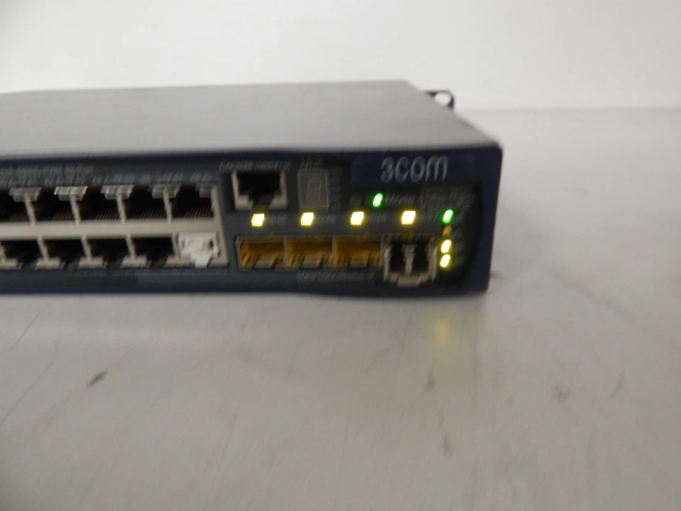 3Com 3CRS48G-48P-91 PWR 48-Port Gigabit Switch (MHJ31) - Image 3 of 4