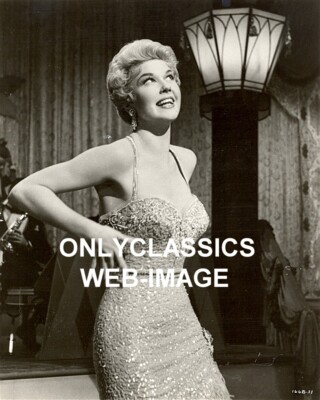 1955 SEXY DORIS DAY "LOVE ME OR LEAVE ME" 8X10 MOVIE PHOTO PINUP