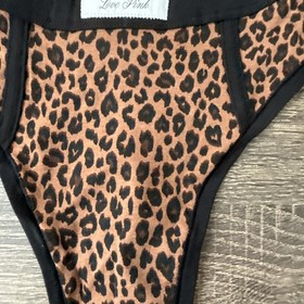 Pink By Victoria&rsquo;s Secret Large Leopard Love, Pink Thong Panties