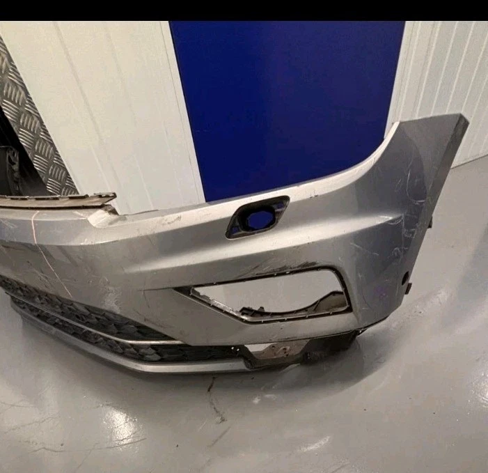 GENUINE VW TIGUAN 2016 2017 2018 2019 FRONT BUMPER P/N 5NA807221 - Image 3 of 4