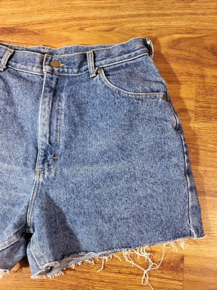 Pantalones Cortos De Colección Lee Cortados 14 Petite Lavado Medio Tiro Alto Años 90 Dobladillo Crudo Envejecido Foto 2 de 4