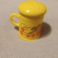 Avon Pennsylvania Dutch Patchwork Salt & Pepper Shakers Yellow Plastic 1970s