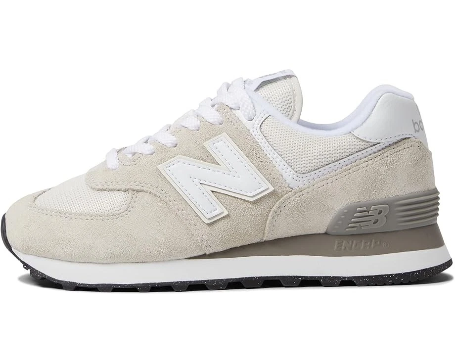 Zapatos New Balance® para mujer 6 B Classics 574 Core en Nimbus Cloud/blanco Foto 2 de 4