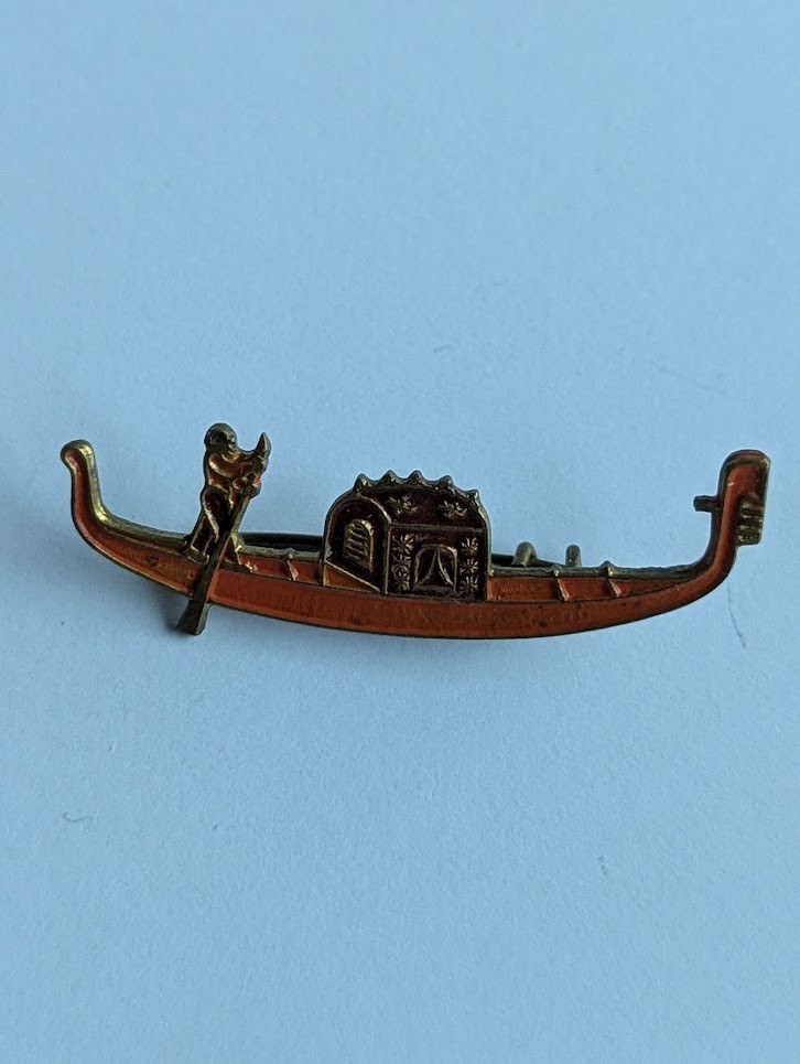 Broche góndola veneciana vintage - Esmalte rojo Italia recuerdo barco prendedor cierre en C