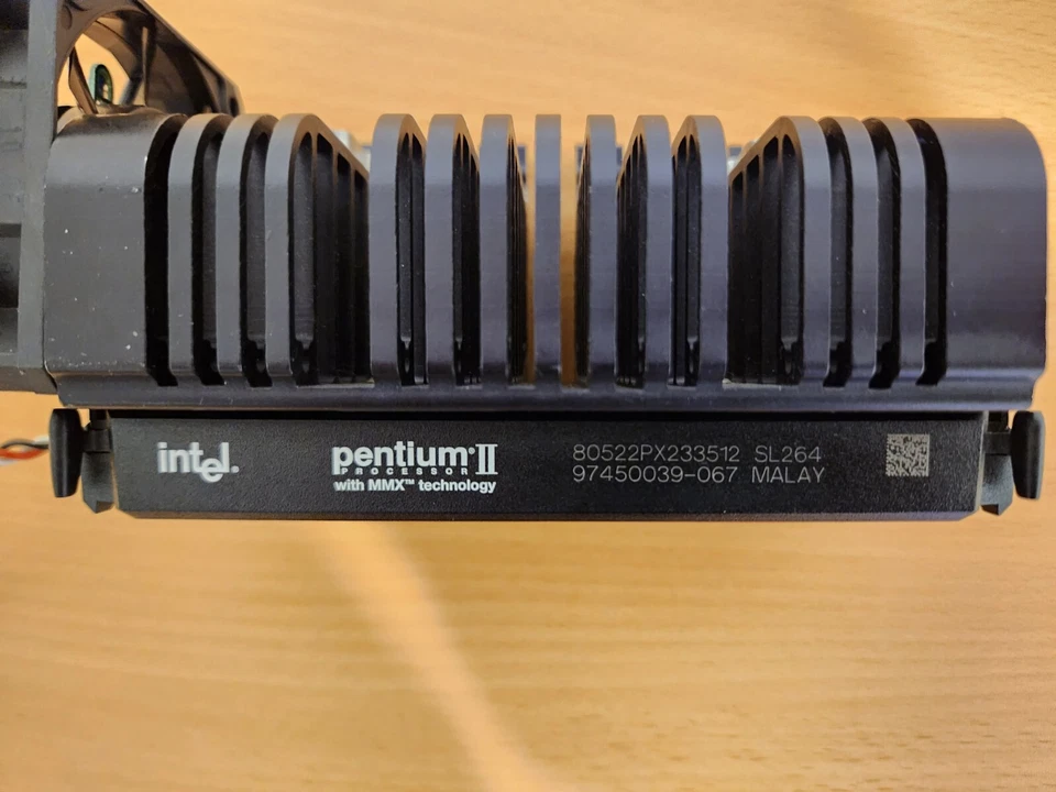 Pentium II Klamath CPU 233Mhz From Dell Optiplex - Image 2 of 3