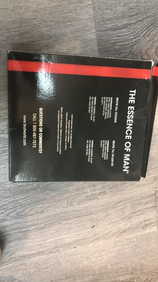 Brut Classic The Essence Of Man Set de Regalo 2 Piezas - 150 ml Colonia + 210 ml Splash On  Foto 4 de 4