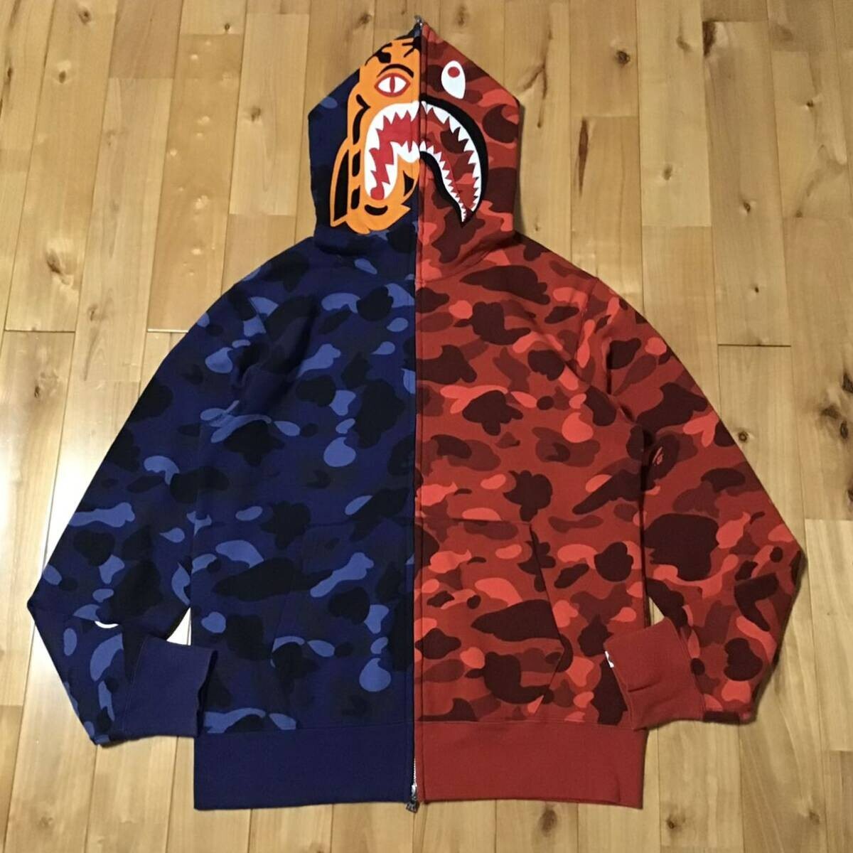 BAPE Tiger shark full zip hoodie Red camo x Blue camo A BAPE Tiger shark full zip hoodie Red camo x Blue camo A