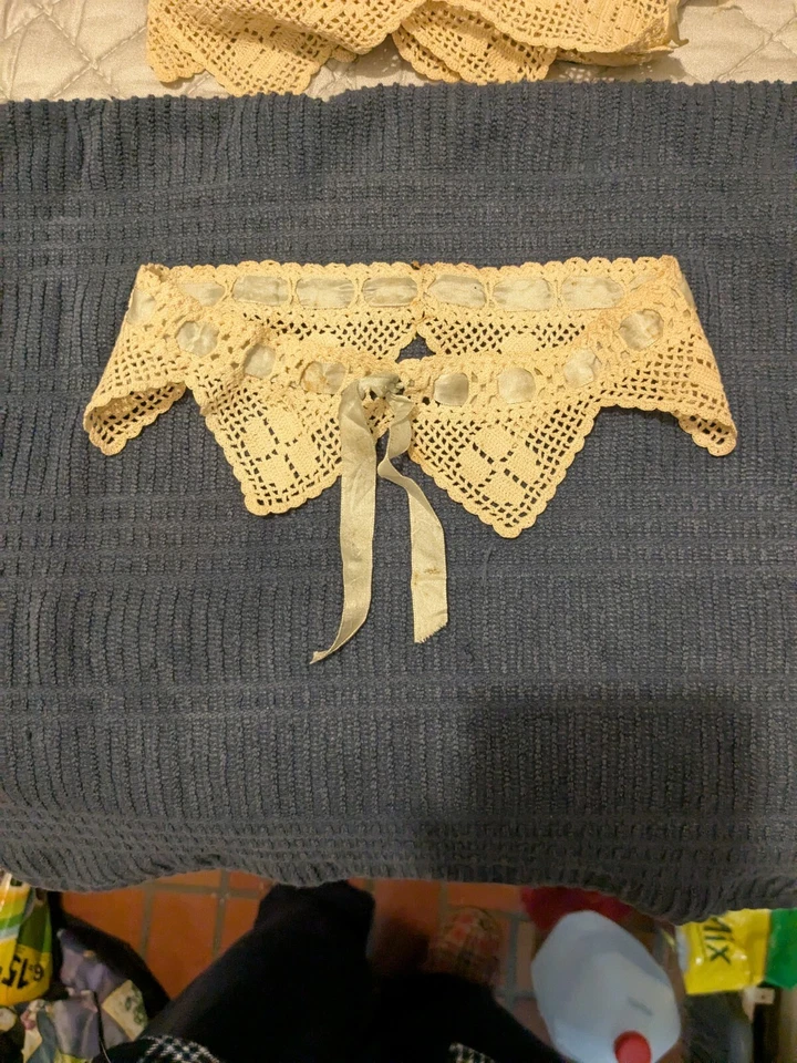 Antiguo juego de 3 collares de ganchillo a mano de principios de 1900 bordes Foto 4 de 4