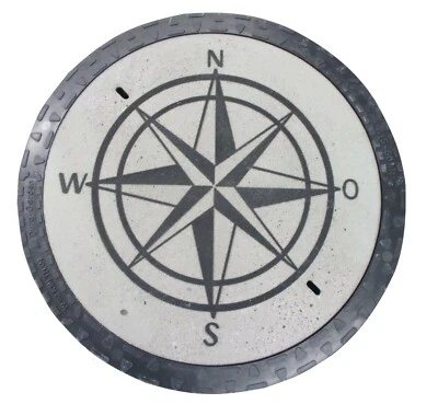 Kanaldeckel Schachtdeckel Stern Windrose betongrau m. Himmelsrichtung
