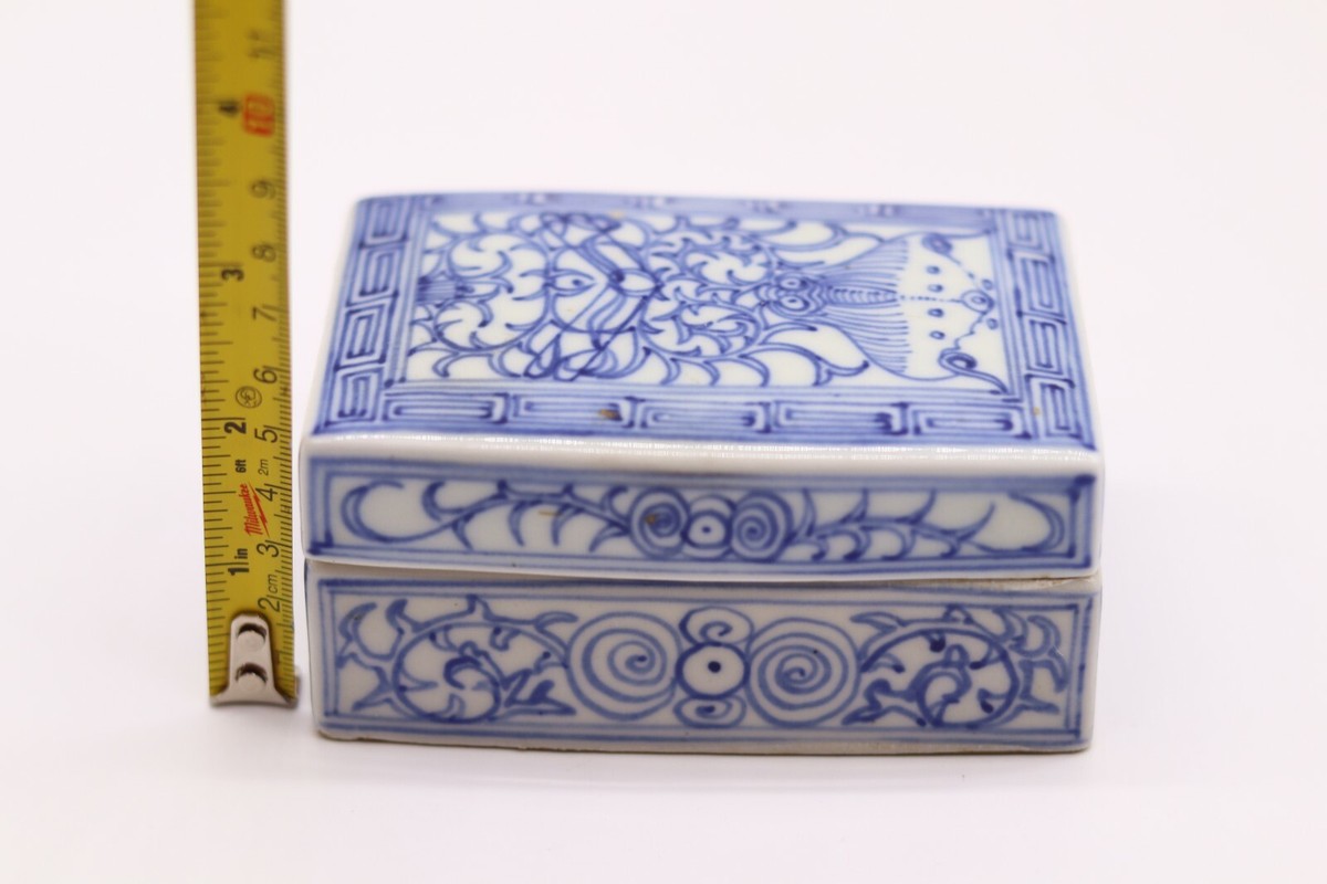 * antique box ୨୧ * ブルーの小花柄 19世紀の古い 紙箱 Chinese Antique Blue and White Porcelain Box With Flowers | eBay