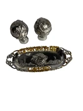 Vintage 1964-65 New York World's Fair Metal Salt & Pepper Shaker Set W/Tray