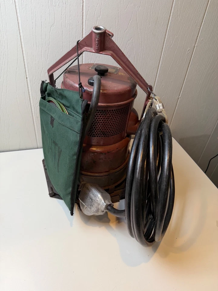 Mole Richardson Type 4091 Mighty Mole 2K 2000 Watt Light With Barn Door & Scrims - Image 2 of 4