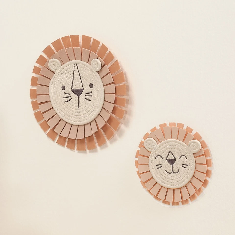Lambs & Ivy Jungle Adventure 2 piezas hilo/fieltro león decoración de pared - 9 y 12,5 pulgadas Foto 3 de 4