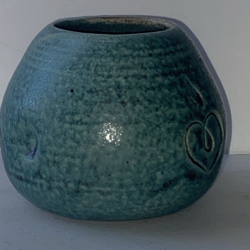Pottery heart vase, turquoise and brown, 3” ceramic studio piece signed - Picture 16 of 22