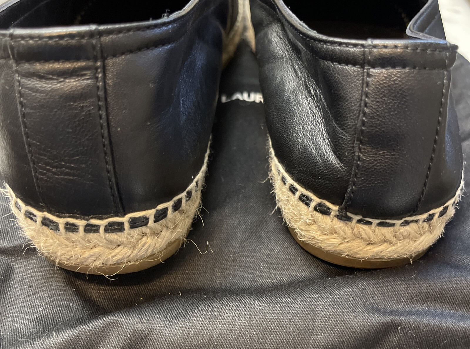 Scarpe da espadrilla con logo Saint Laurent YSL piatte in pelle nera eccellenti taglia 9 40 $745