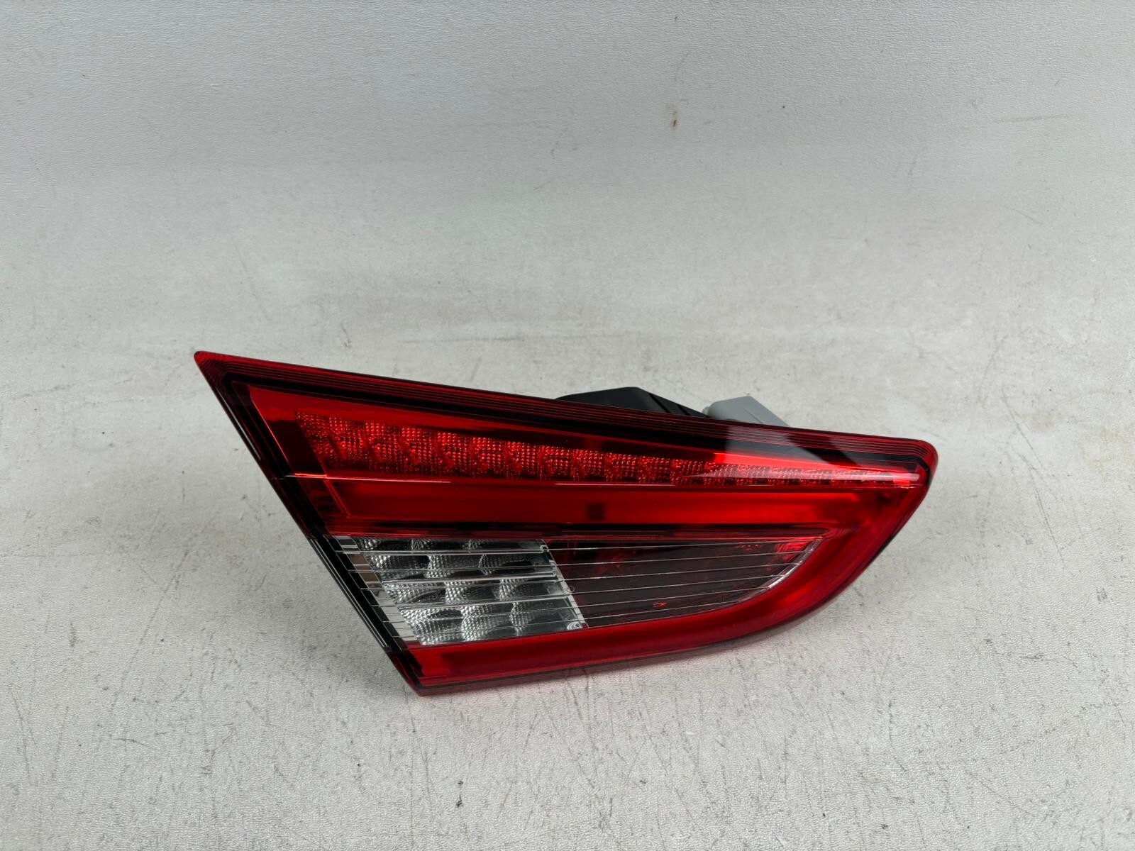 2014 2021 MASERATI GHIBLI LEFT DRIVER SIDE INNER TAILLIGHT ASSEMBLY 06701091510