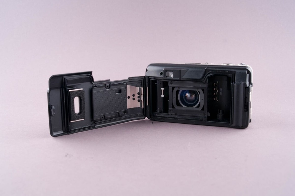 Olympus Superzoom 105G 35mm Point & Shoot Film Camera | eBay