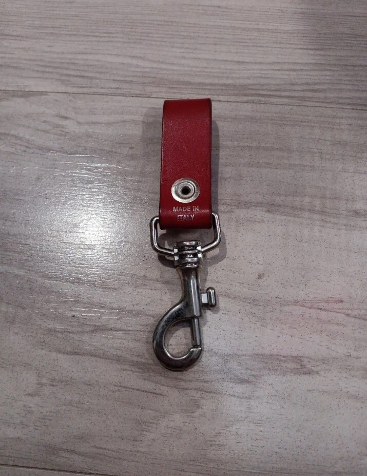 Supreme レザーキーホルダー 生臭く Leather Key Loop キーループ