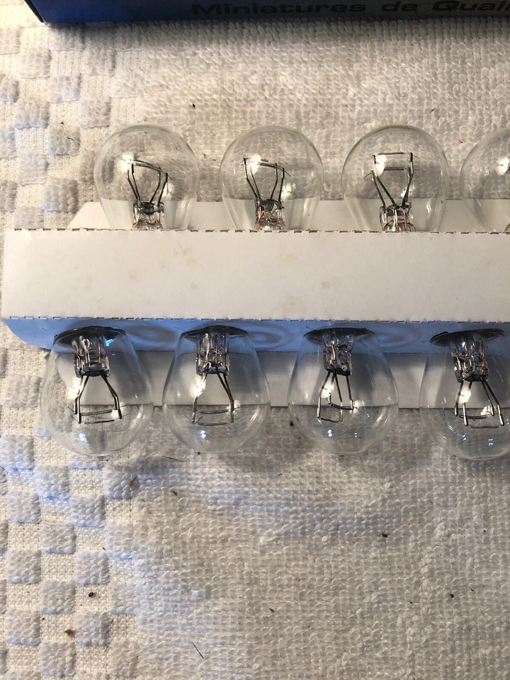 10 nuevas bombillas miniatura Eiko 1157 señal de giro señal de freno  Foto 2 de 4