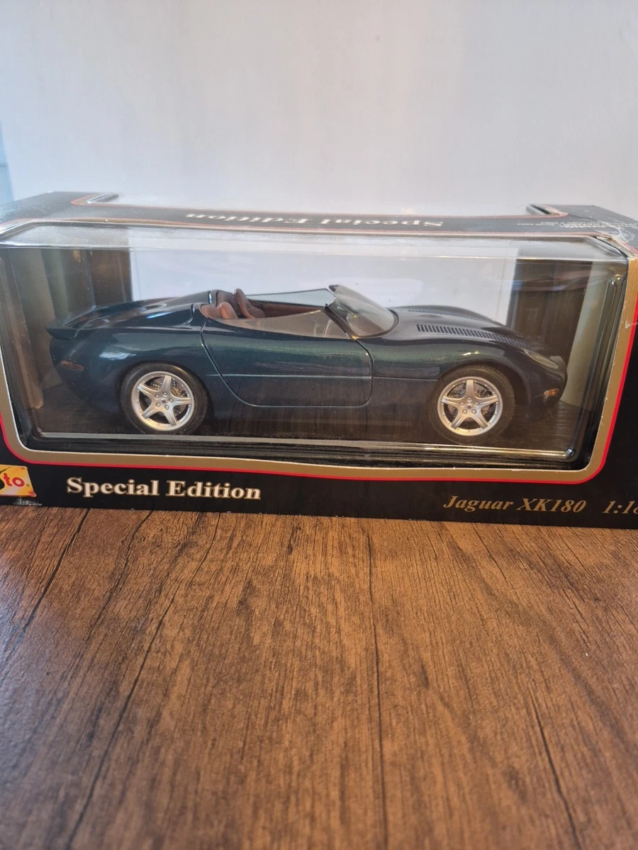 Jaguar XKR S/C Cabriolet Marron Métal – Miniature Maisto 1/18 Collection