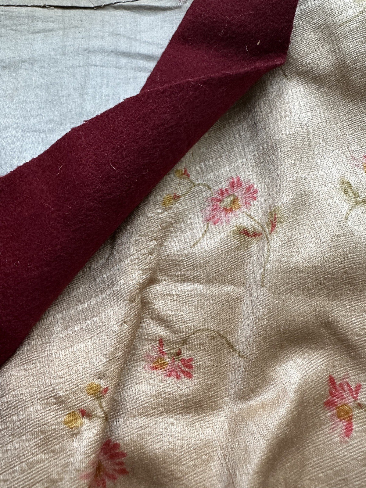 Antique children's clothing vest play costume silk small flowers