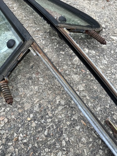 1973-80 Chevy/GMC C/K Truck Jimmy/Blazer/Suburban Vent/Wing Windows Glass Pair - Picture 5 of 19