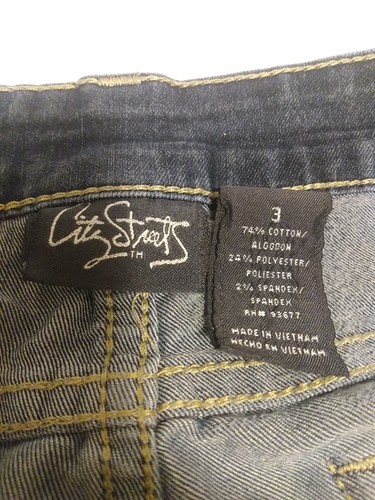 City Streets Junior Size 3 Denim Shorts - Picture 3 of 4