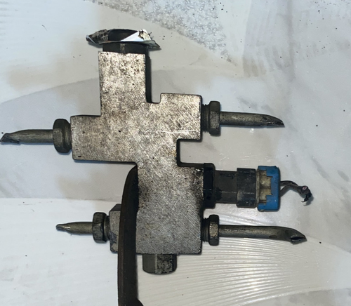 2003-2006 Chevy Silverado 1500 Brake Proportioning Valve 4 lines - Picture 3 of 3